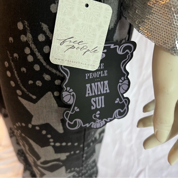 NWT! Anna Sui for Free People pull on flare leg pants with free tee. Size 28. - Picture 3 of 10